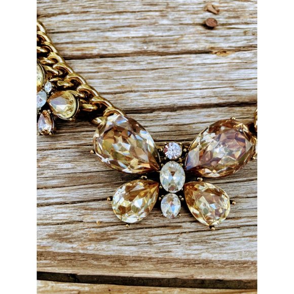 Natasha Chunky Chain Rhinestone Butterfly Statement Necklace - Picture 3 of 9